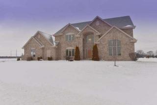 2022 8th Pl, Kenosha, WI 53140-6423