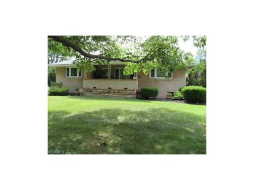 364 Pleasant St, Elyria OH  44074-1129 exterior