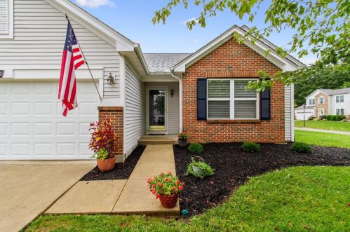10 Arrowhead Dr, Amelia, OH 45102-1757