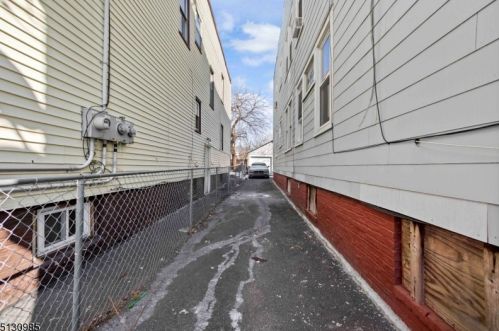 131 Paine Ave, Irvington NJ  07111-2902 exterior