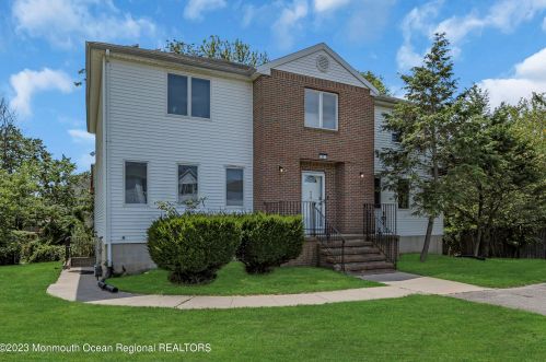 26 Dena Ct, Lakewood, NJ 08701-3591