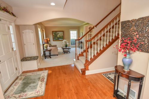 5341 Bayberry Pkwy, Thiensville, WI 53092-4489