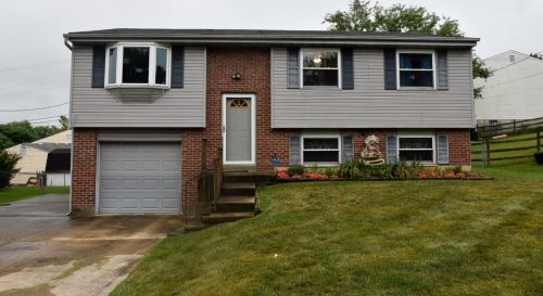 2671 Crest Rd, Cincinnati, OH 45231-1116