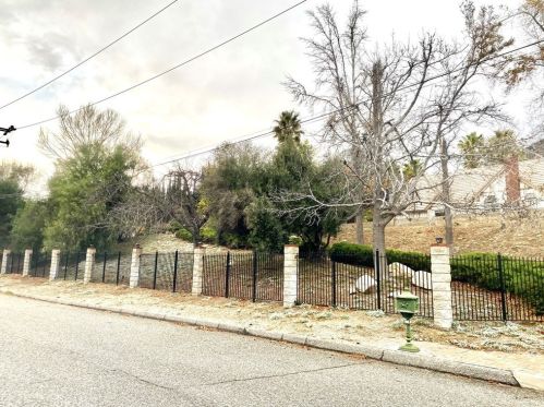 17788 Fernwood Dr, San Bernardino, CA 92407-1000