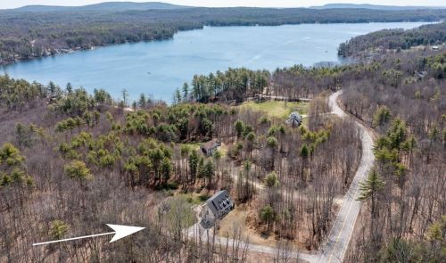 319 North Rd, Deerfield, NH 03037-1114