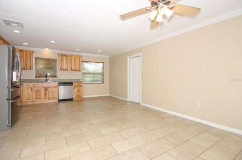 914 Cass St, Deland, FL 32720-6530