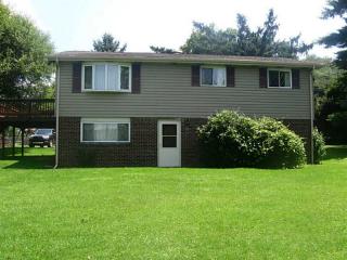 305 Pine Hollow Rd, Trafford, PA 15085-9751