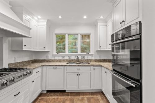 607 Poia Rd, Sewickley PA  15143-1046 exterior