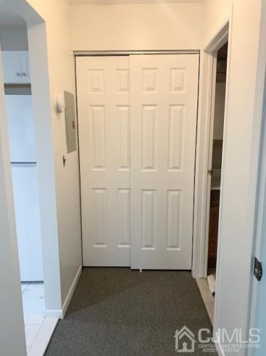 1338 Cricket Ln, Woodbridge NJ  07095-4404 exterior