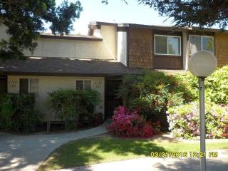 4715 Cedar Ave, Fresno, CA 93726-1004