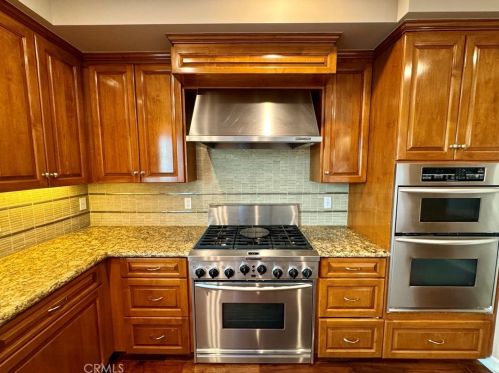 208 Calle Miramar, Redondo Beach CA  90277-6206 exterior