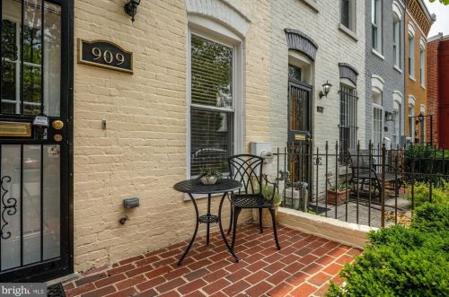 909 8th St, Washington, DC 20002-3618