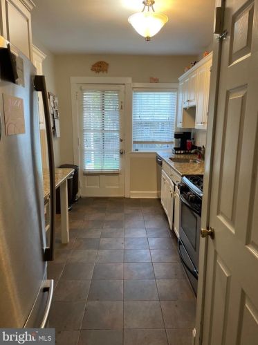 2035 Barry St, Wilmington, DE 19805-3745
