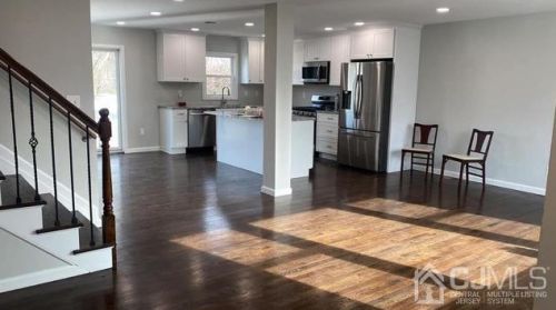 212 Freeman St, Woodbridge NJ  07095-3128 exterior