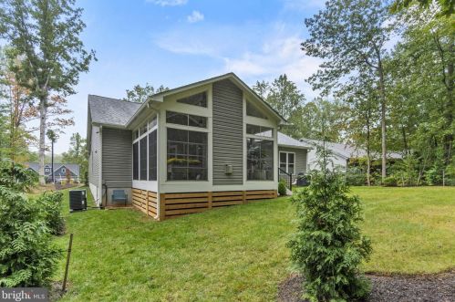 207 Beachside Cv, Locust Grove VA  22508-5365 exterior