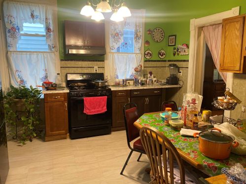 1032 20th St, Milwaukee WI 53204-2052 exterior