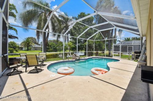 4848 Erin Ln, Melbourne FL  32940-7154 exterior