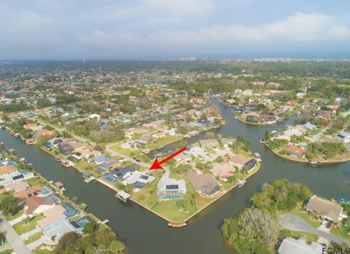 42 Cortes Ct, Palm Coast, FL 32137-8325