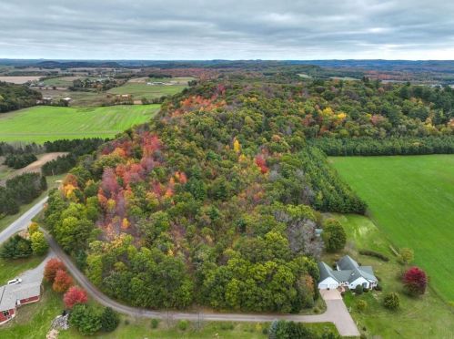 19595 Dolotta Rd, Augusta, WI 54722