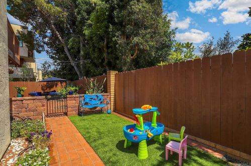 5521 Lesa Rd, La Mesa CA  91942-1704 exterior