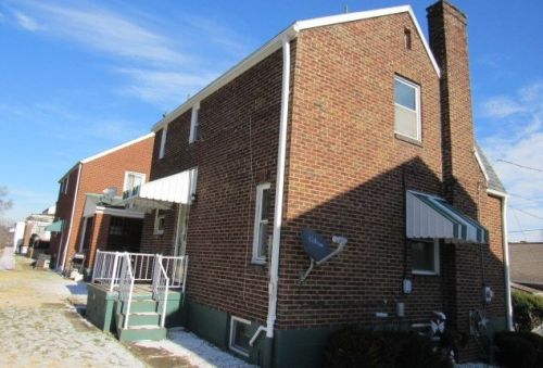832 Woodward St, Mckeesport PA  15132-1659 exterior