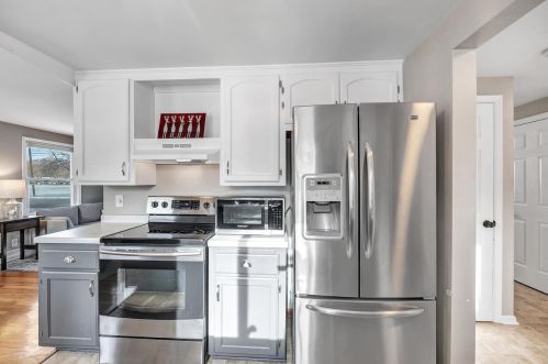 1071 Liberty St, Green Bay WI  54304-3854 exterior