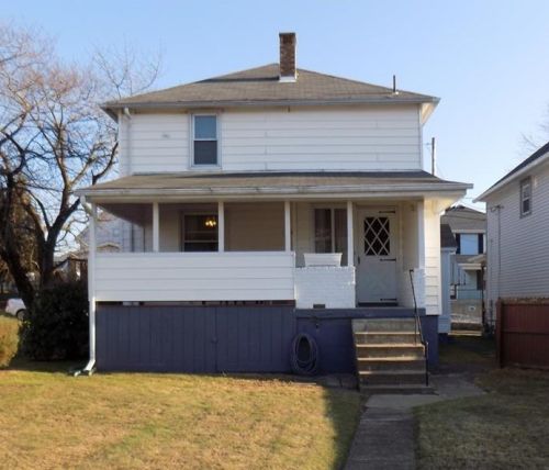 811 Arlington Ave, Jeannette, PA 15644-1904