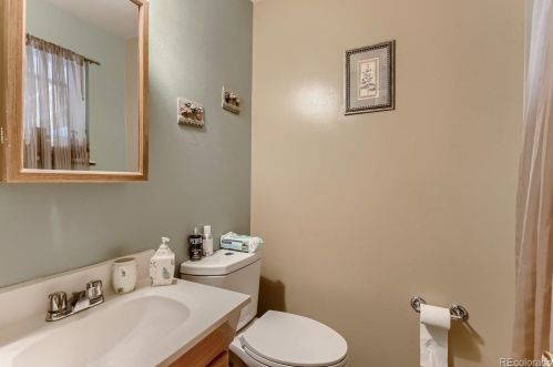 1165 Zenobia St, Denver CO 80204-2838 exterior