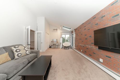 168 Connetquot Rd, Oakdale NY  11769-2118 exterior