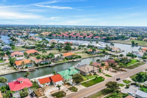 1068 San Marco Rd, Marco Island, FL 34145-4567