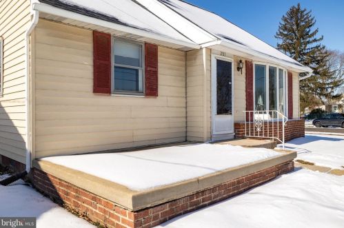 201 Richards Ave, Barrington, NJ 08007-1215