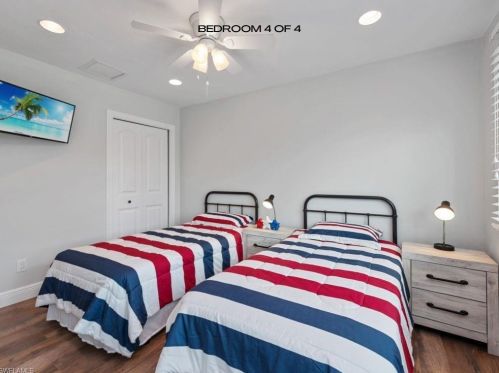 773 Holly Ct, Marco Island FL  34145-1915 exterior