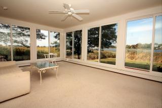 32 Gulfview Ct, Milford CT  06460-7212 exterior