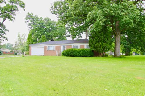 1316 Hickory Dr, Marion, OH 43302-6935