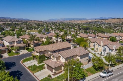 27507 Poseidon Ln, Santa Clarita, CA 91351-3454
