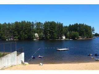 11 Palmer St, Salem, NH 03079-1331