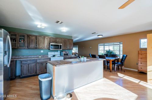 39029 11 Ave, Phoenix AZ 85021-5626 exterior