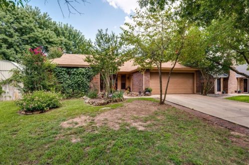 2530 Craig Ln, Denton, TX 76209-1543