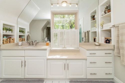 225 Ellendale Pkwy, Crown Point IN  46307-4341 exterior