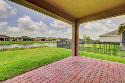 9516 Royal Poinciana Dr, Port Saint Lucie FL  34987-2506 exterior