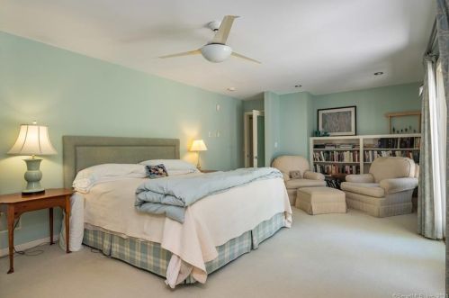 80 Ingham Hill Rd, Essex CT  06426-1507 exterior