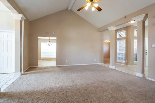 136 Lake Point Dr, League City TX  77573-6970 exterior