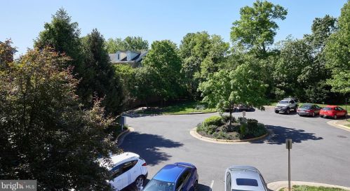3015 Fallswood Gln Ct, Falls Church VA  22044-2723 exterior