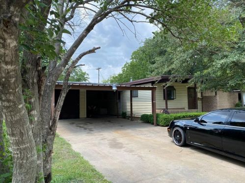 4905 Virgil St, Fort Worth, TX 76119-2161