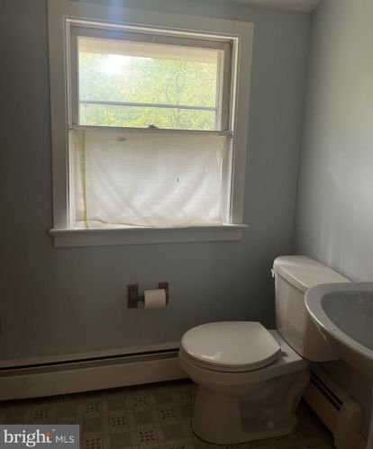 103 Meadowood Dr, Lansdale PA 19446-1610 exterior