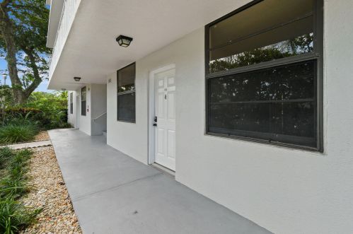 3716 Whitehall Dr, West Palm Beach, FL 33401-1093