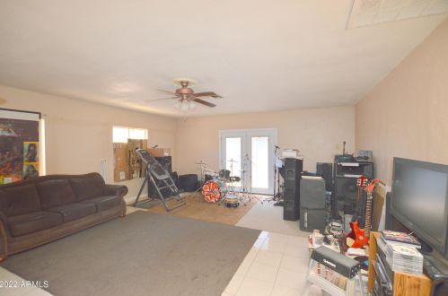 551 Emelita Ave, Mesa AZ 85208-2826 exterior