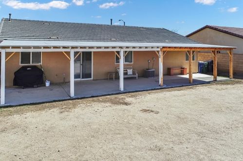 43123 Fleetwood Dr, Lancaster CA 93535-5213 exterior