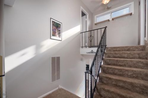 140 Vista Dr, Easton PA  18042-7202 exterior