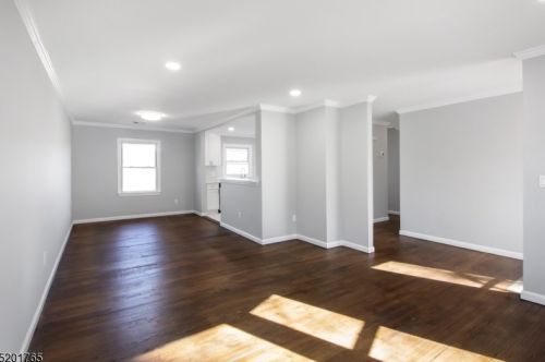 75 Elba Ave, Hopatcong NJ  07843-1848 exterior